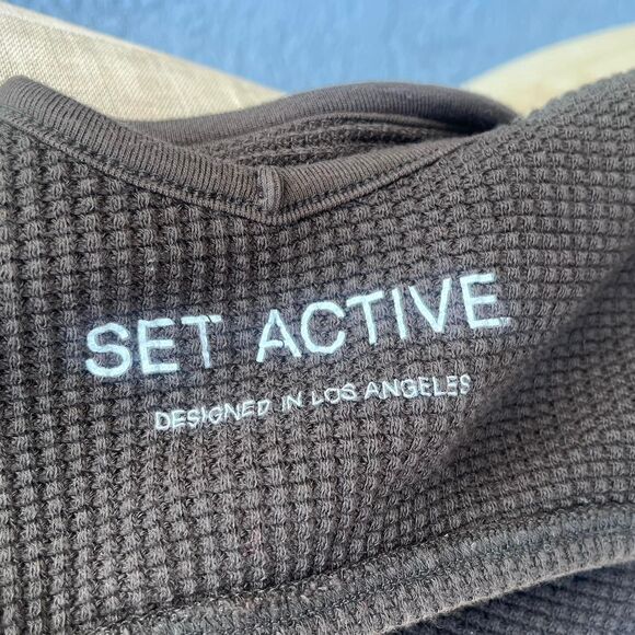 Set Active Thermal Crop Top activewear Size small in Brown - Picture 5 of 6